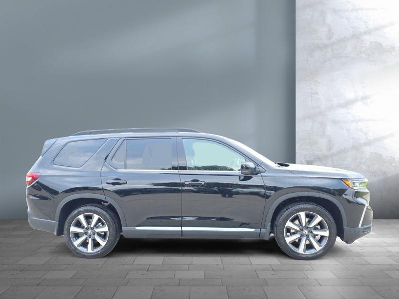 new 2025 Honda Pilot car, priced at $55,173
