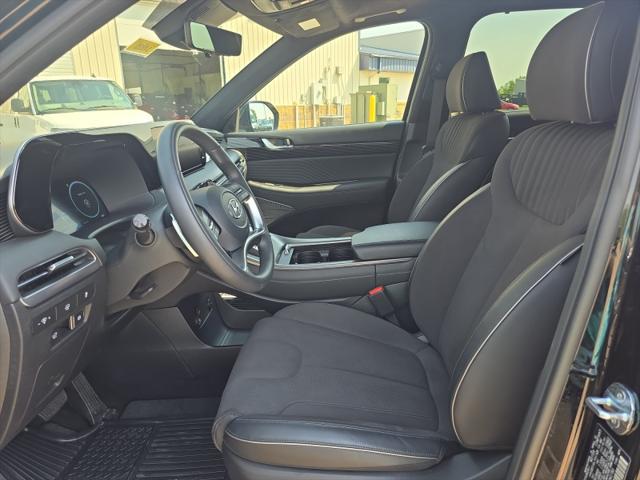 used 2025 Hyundai Palisade car, priced at $54,999