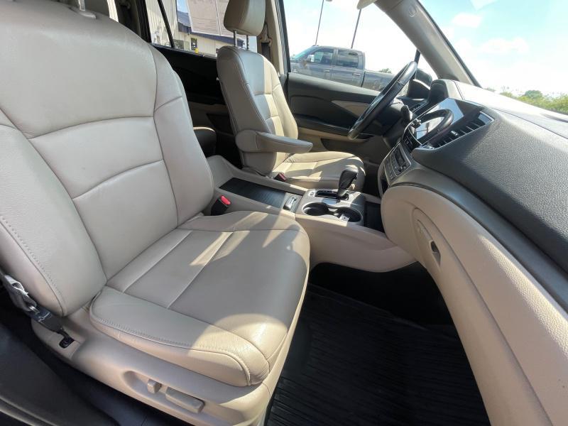 used 2020 Honda Pilot car, priced at $25,399