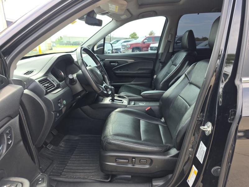 used 2020 Honda Pilot car, priced at $15,999