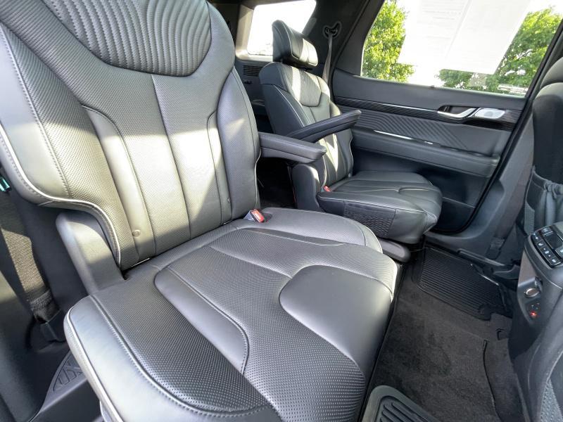 used 2024 Hyundai Palisade car, priced at $43,999