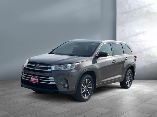 used 2017 Toyota Highlander car, priced at $25,999