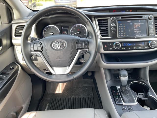 used 2017 Toyota Highlander car, priced at $23,999