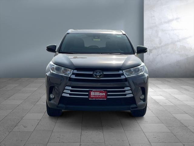 used 2017 Toyota Highlander car, priced at $23,999