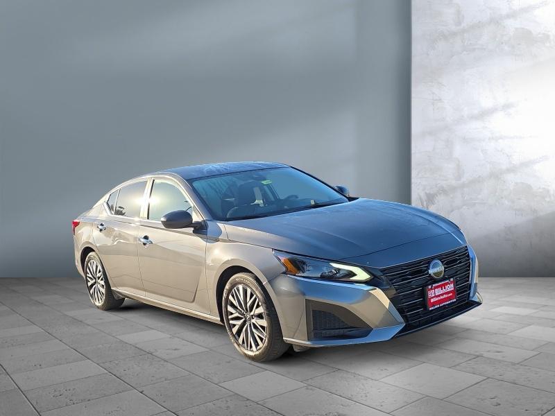 used 2025 Nissan Altima car, priced at $21,999