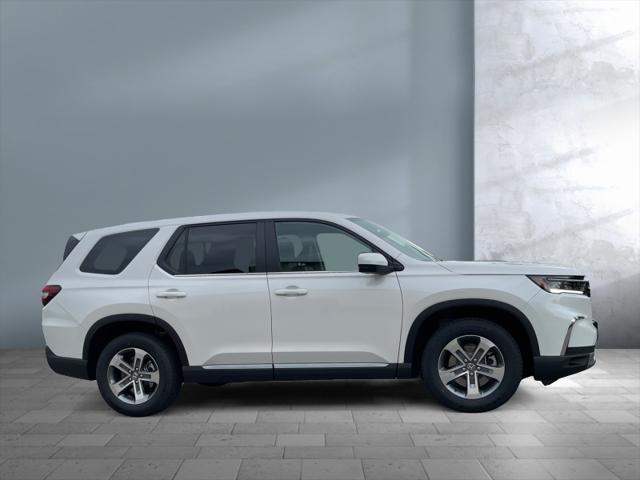 new 2025 Honda Pilot car, priced at $49,384