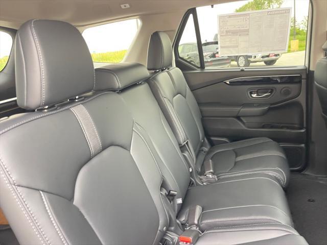 new 2025 Honda Pilot car, priced at $49,384