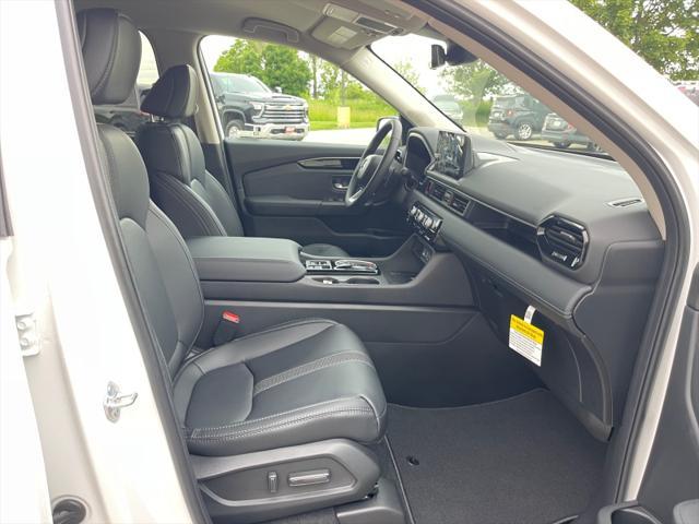 new 2025 Honda Pilot car, priced at $49,384