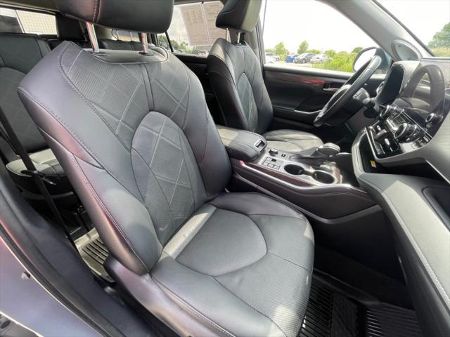 used 2023 Toyota Highlander car, priced at $48,999