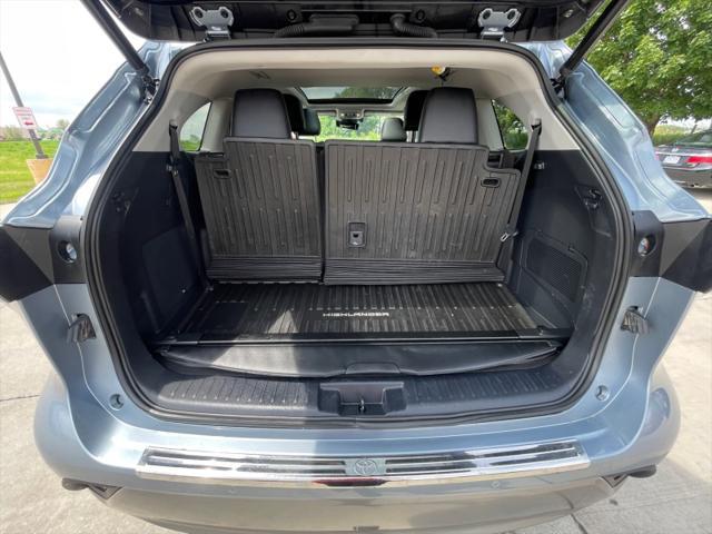 used 2023 Toyota Highlander car, priced at $48,999