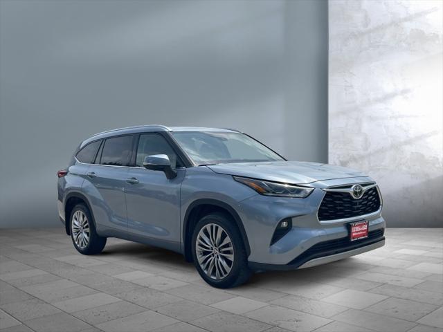used 2023 Toyota Highlander car, priced at $48,999