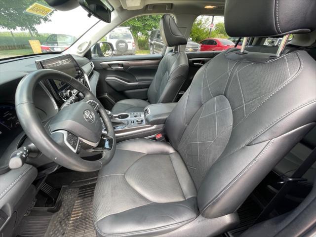 used 2023 Toyota Highlander car, priced at $48,999
