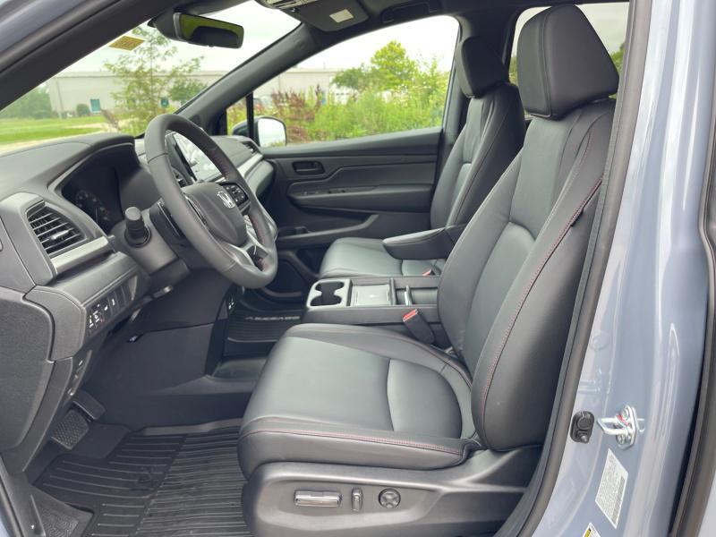 new 2025 Honda Odyssey car, priced at $45,674