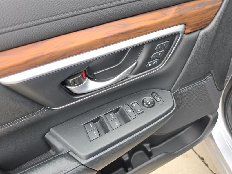 used 2020 Honda CR-V car, priced at $31,999