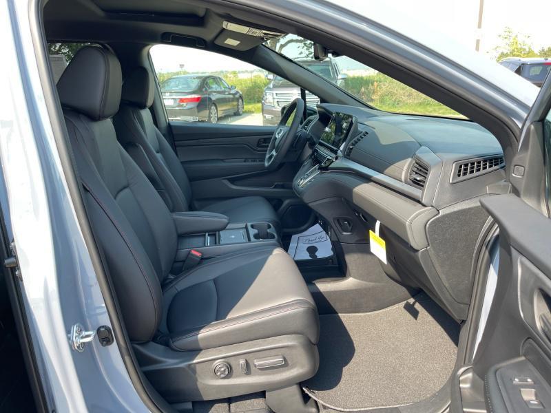 new 2026 Honda Odyssey car, priced at $46,199