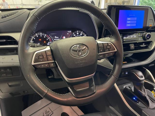 used 2024 Toyota Highlander car, priced at $45,998
