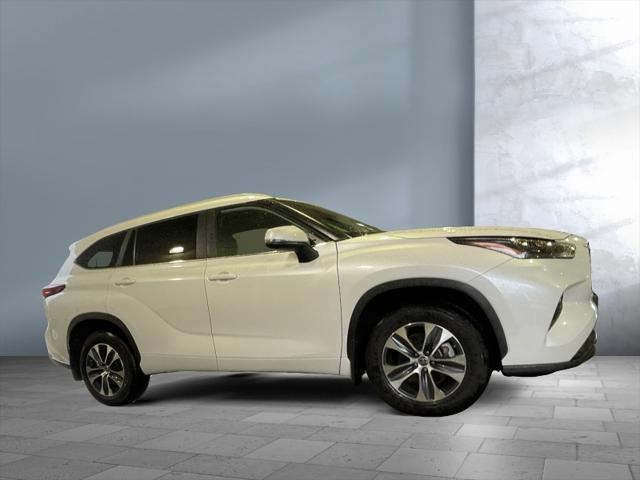 used 2024 Toyota Highlander car, priced at $45,998