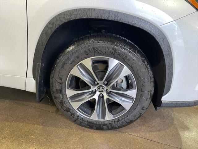 used 2024 Toyota Highlander car, priced at $45,998