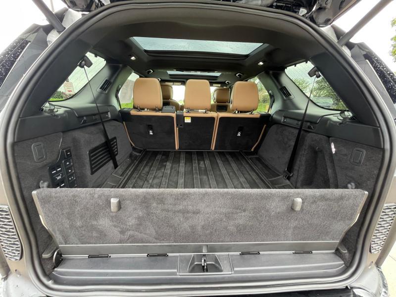 used 2024 Land Rover Discovery car, priced at $64,999