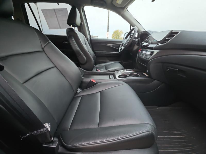 used 2021 Honda Pilot car, priced at $29,999