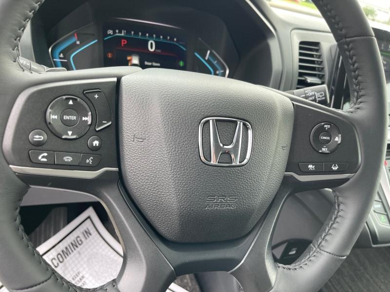 new 2024 Honda Odyssey car, priced at $43,104