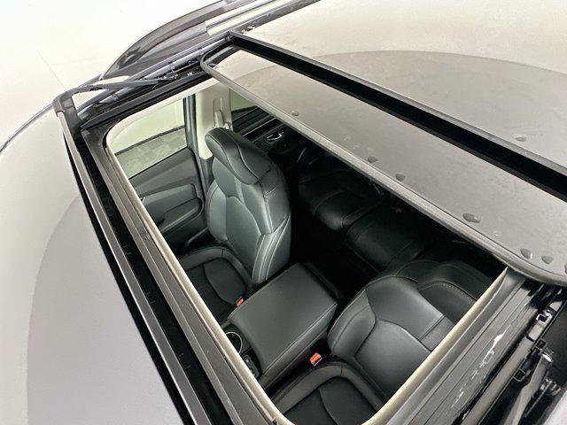 new 2025 Honda Pilot car, priced at $47,950