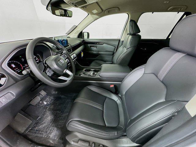 new 2025 Honda Pilot car, priced at $42,905