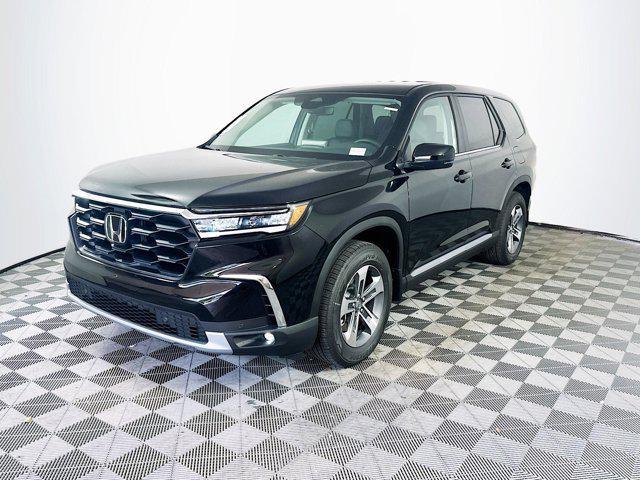 new 2025 Honda Pilot car, priced at $43,950