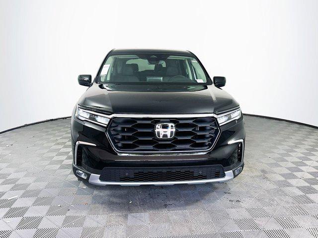 new 2025 Honda Pilot car, priced at $43,950