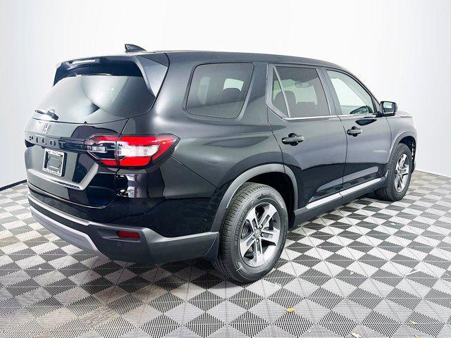 new 2025 Honda Pilot car, priced at $43,950
