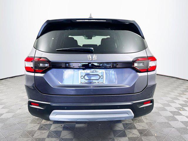 new 2025 Honda Pilot car, priced at $44,680