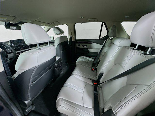 new 2025 Honda Pilot car, priced at $43,200