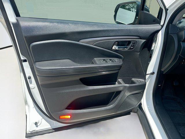 used 2022 Honda Pilot car, priced at $26,576