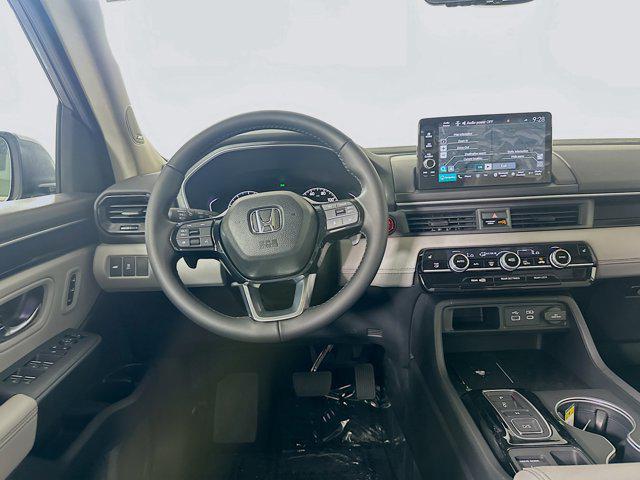 new 2025 Honda Pilot car, priced at $47,950