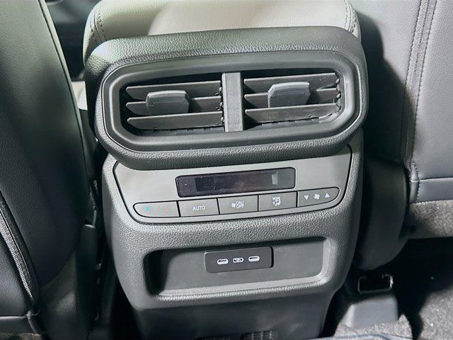 new 2025 Honda Pilot car, priced at $47,950