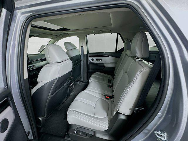 new 2025 Honda Pilot car, priced at $47,950