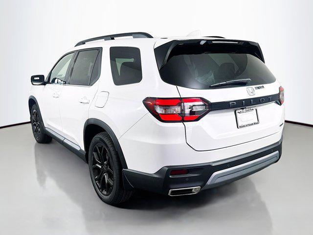 new 2025 Honda Pilot car, priced at $50,305