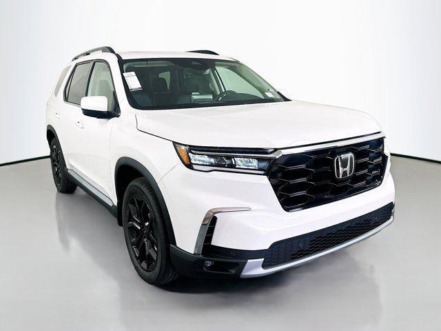 new 2025 Honda Pilot car, priced at $50,305