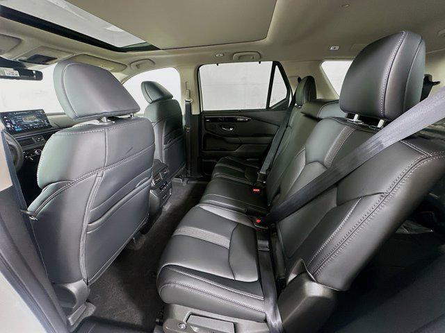 new 2025 Honda Pilot car, priced at $50,305