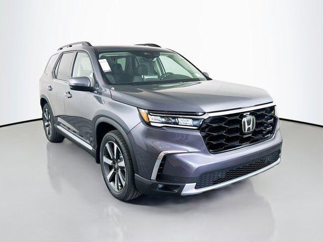new 2025 Honda Pilot car, priced at $47,950