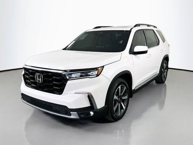 used 2025 Honda Pilot car, priced at $40,974