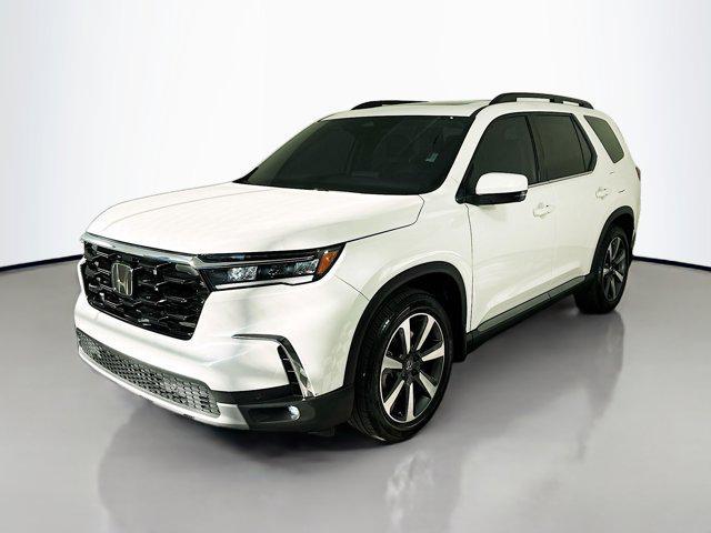 used 2025 Honda Pilot car, priced at $40,974