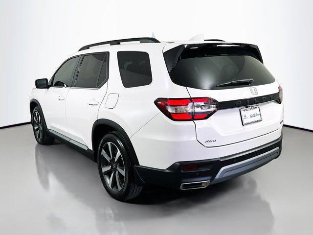 used 2025 Honda Pilot car, priced at $40,974