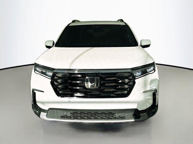 used 2025 Honda Pilot car, priced at $40,974