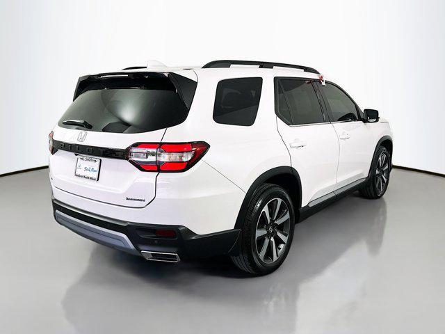 used 2025 Honda Pilot car, priced at $40,974