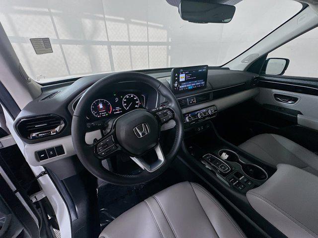 used 2025 Honda Pilot car, priced at $40,974