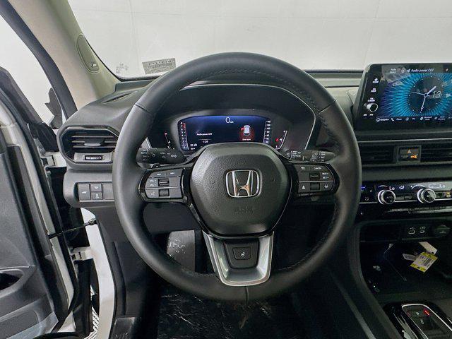 new 2025 Honda Pilot car, priced at $54,485