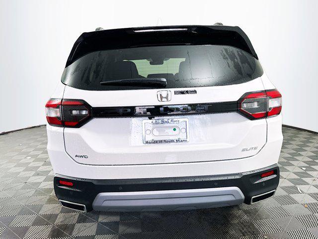 new 2025 Honda Pilot car, priced at $54,485