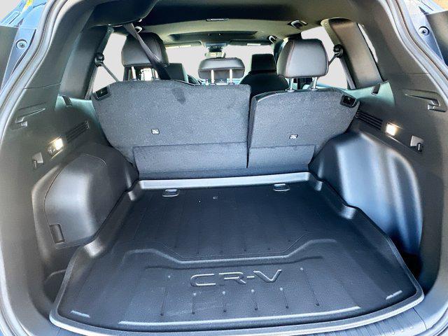 new 2026 Honda CR-V Hybrid car, priced at $38,975