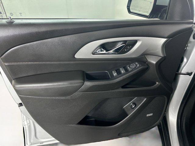 used 2021 Chevrolet Traverse car, priced at $26,701